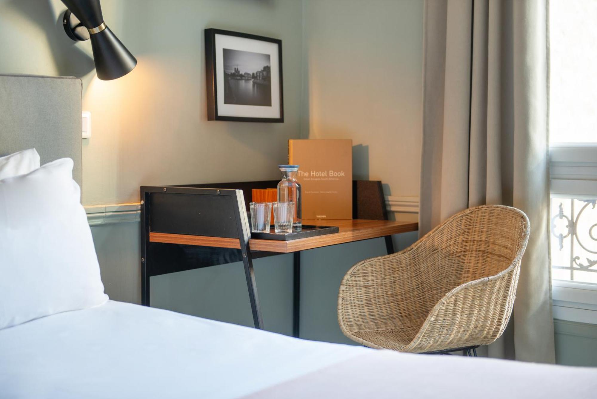 Hotel Avama Prony Paris Rum bild