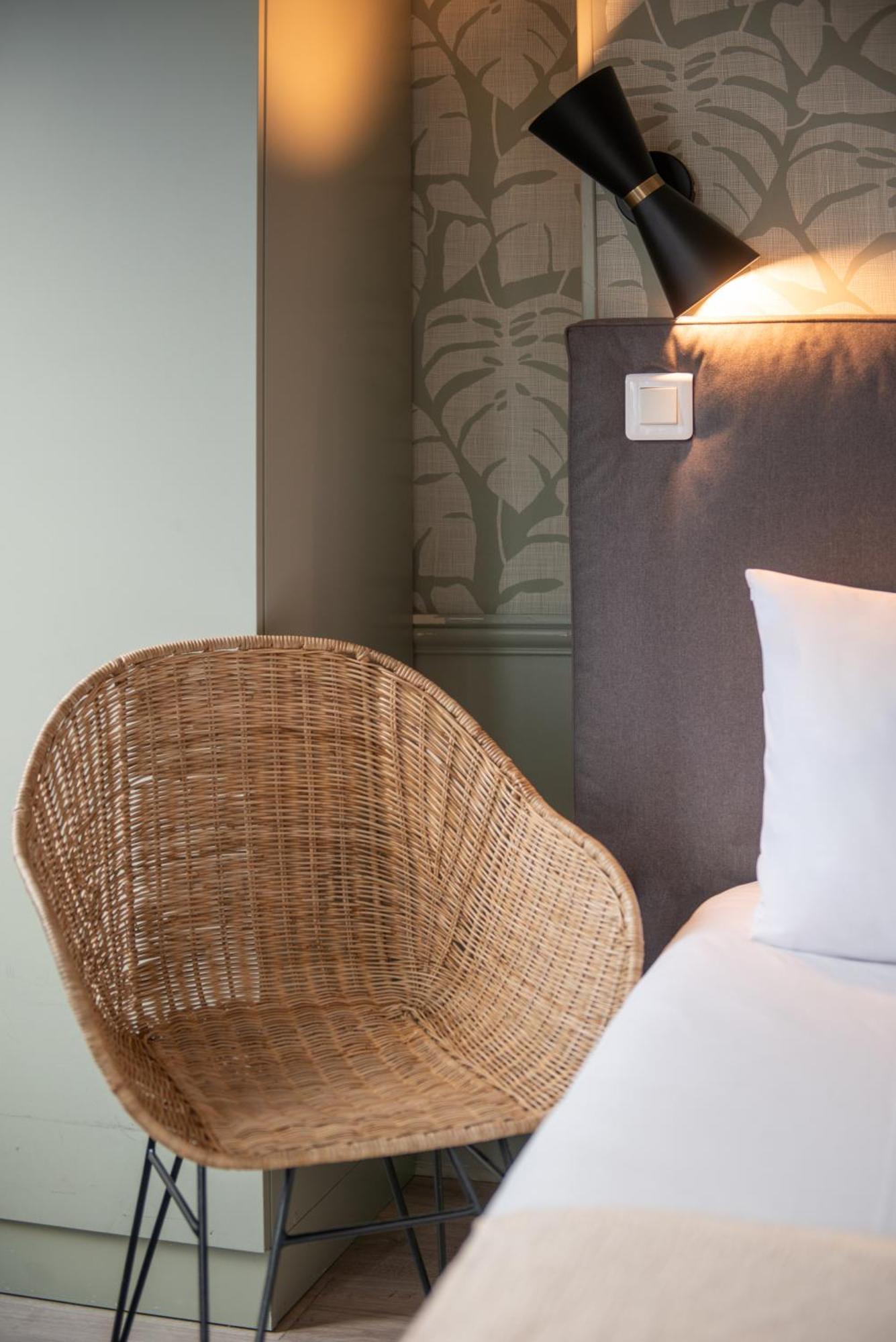 Hotel Avama Prony Paris Rum bild
