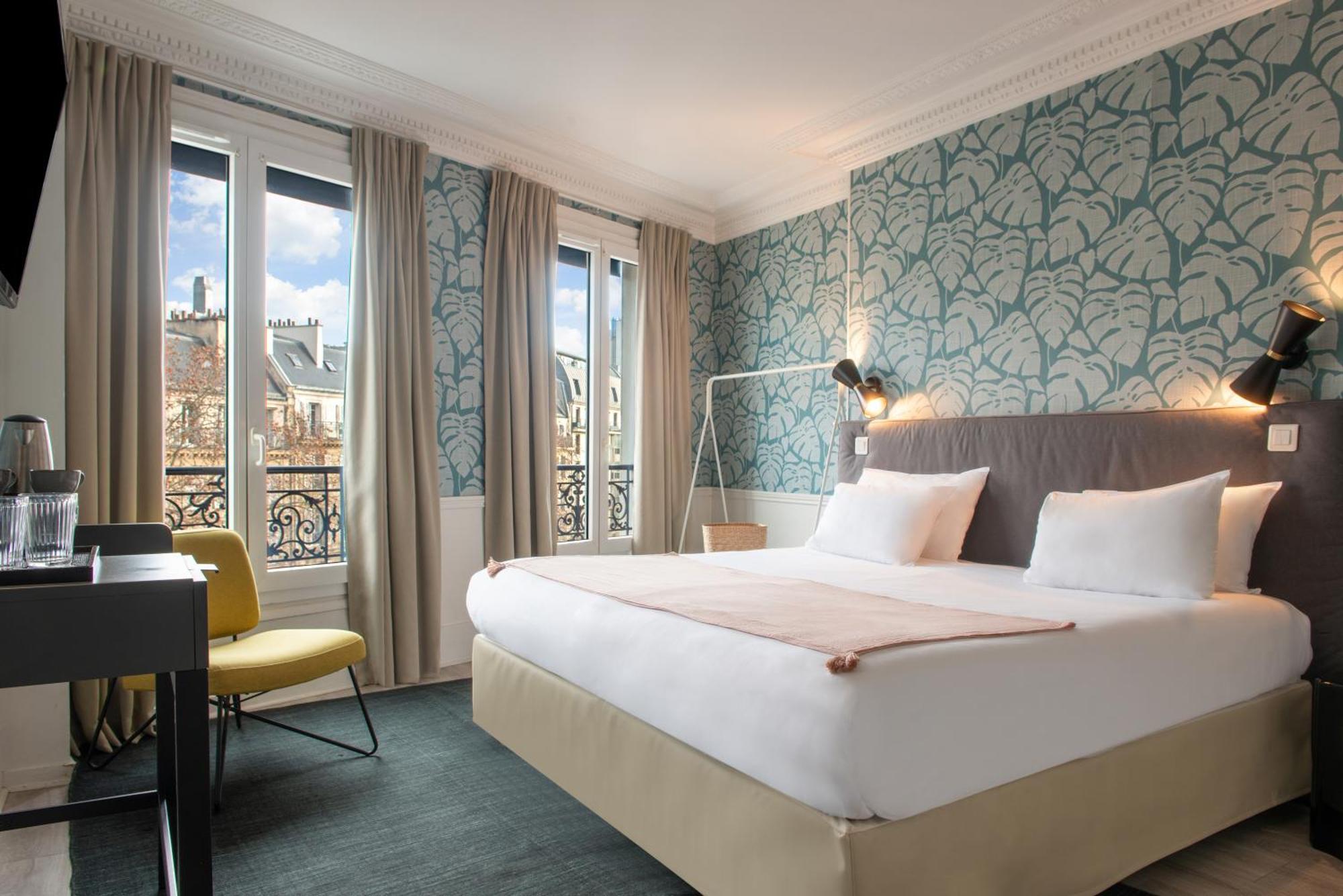 Hotel Avama Prony Paris Exteriör bild