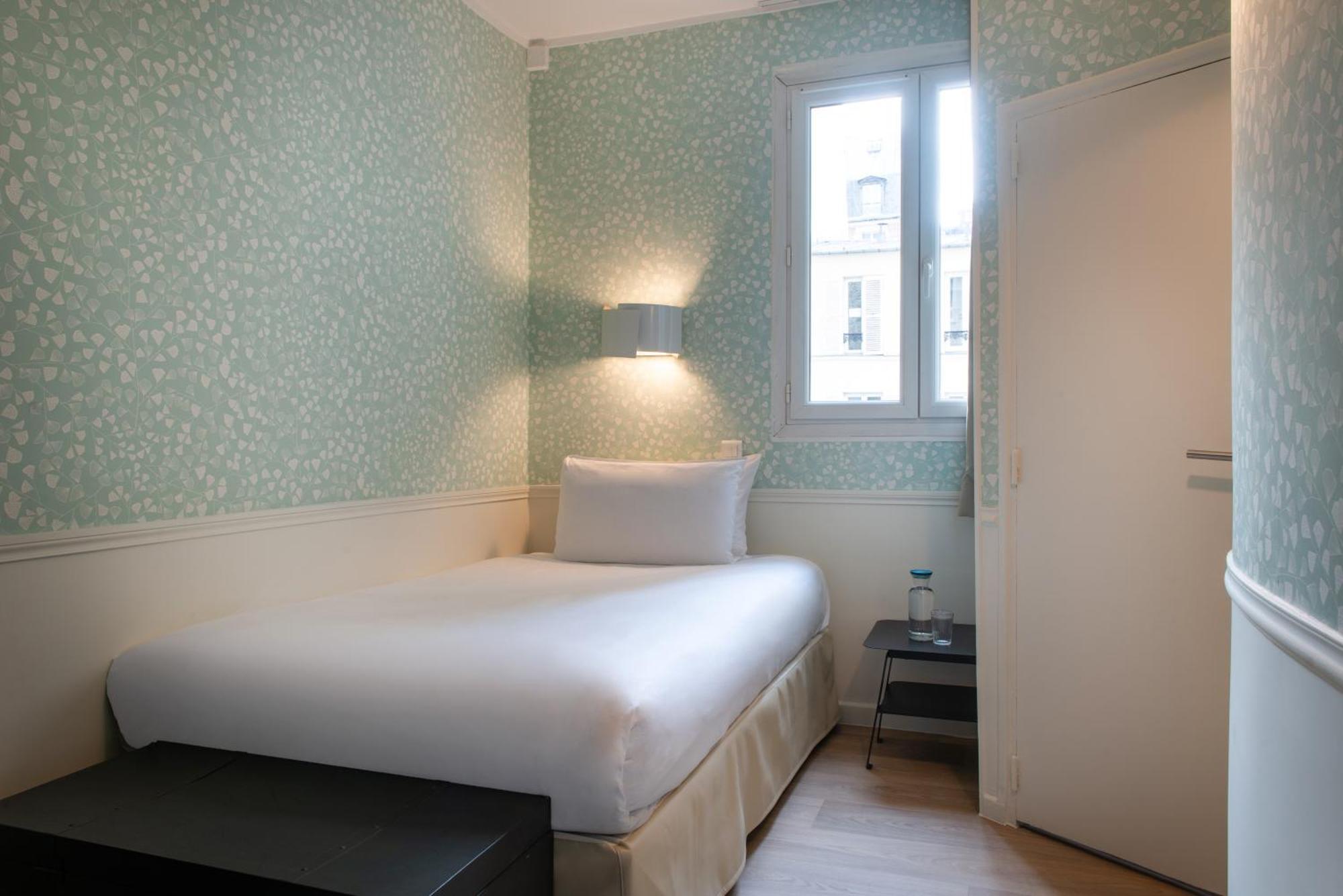 Hotel Avama Prony Paris Rum bild