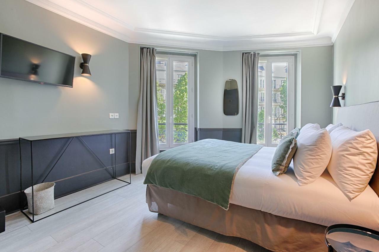Hotel Avama Prony Paris Exteriör bild
